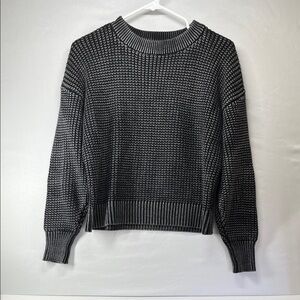 Old Navy Charcoal Crew Neck‎ Sweater